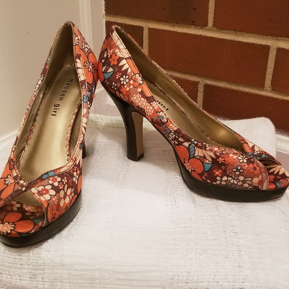 Floral Steve Madden heels